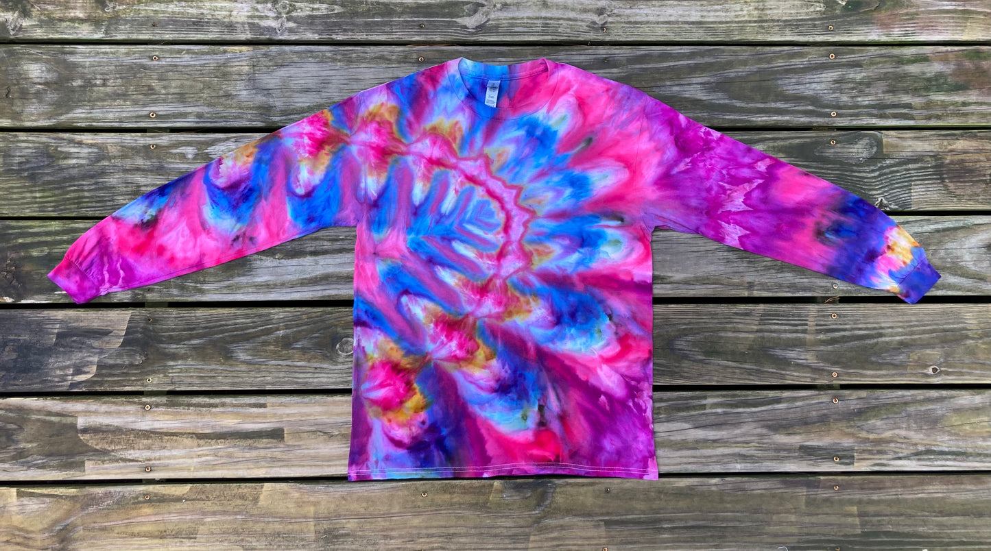 Peacock Ripple along Sleeve Tie Dye